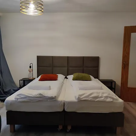 Doreyhome P5 - Zentrale Fuer 5 Pers Nahe Der Altstadt - Parkplatz - Wlan Appartement